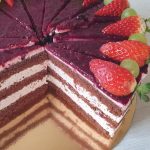 Erdei gyümölcsös tortaszelet