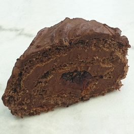 Paleo csokis Károlyi rolád meggy töltelékkel