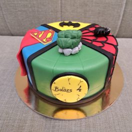 Szuperhősök torta 